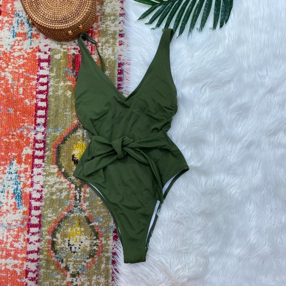 Shade & Shore Other - Shade & Shore Green Padded Back Cut Out Belted One Piece Swimsuit Medium